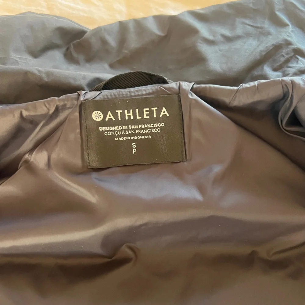 Athleta Black Puffer Vest - Picture 3 of 4